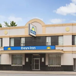 Days By Wyndham East Beaches Hotel